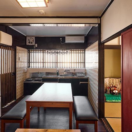 Villa Hakone Kabuto 古民家旅館 150平米 バス停迄一分 準天然温泉 最大12名 Ngoại thất bức ảnh