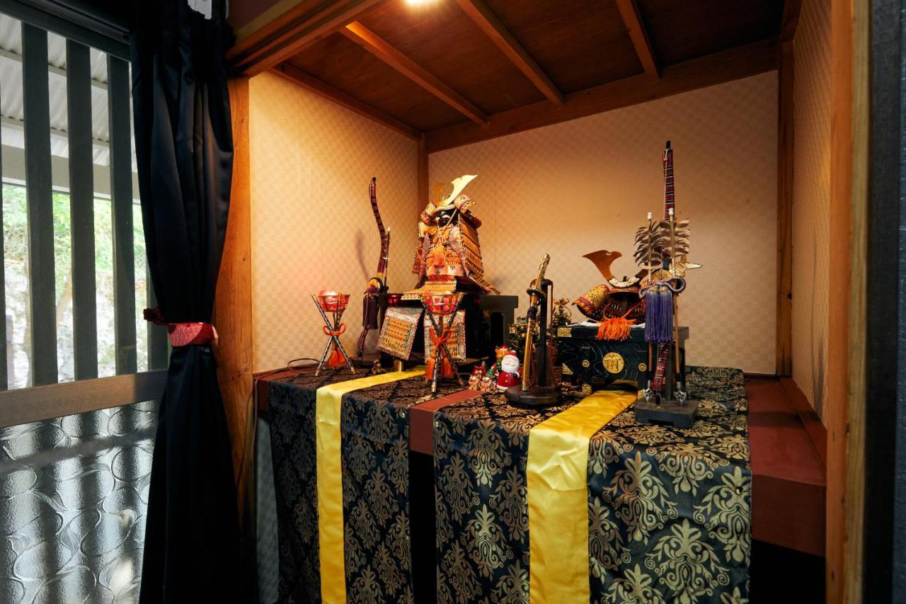 Villa Hakone Kabuto 古民家旅館 150平米 バス停迄一分 準天然温泉 最大12名 Ngoại thất bức ảnh