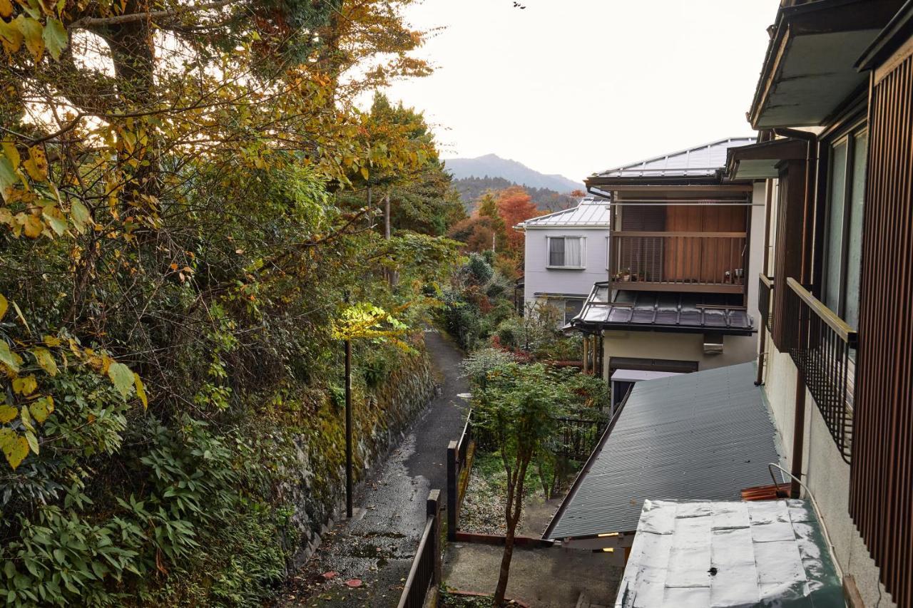 Villa Hakone Kabuto 古民家旅館 150平米 バス停迄一分 準天然温泉 最大12名 Ngoại thất bức ảnh